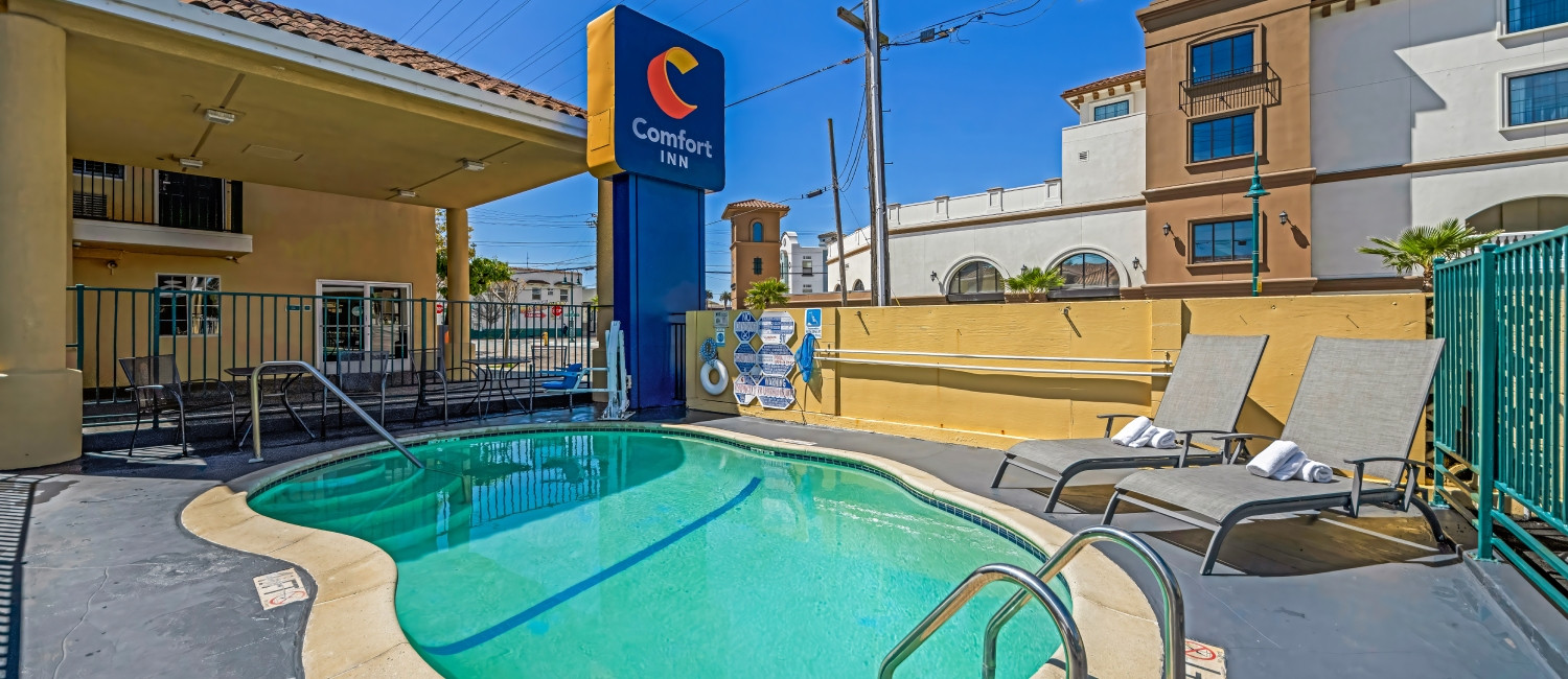 Welcome To Comfort Inn Beach/boardwalk Area